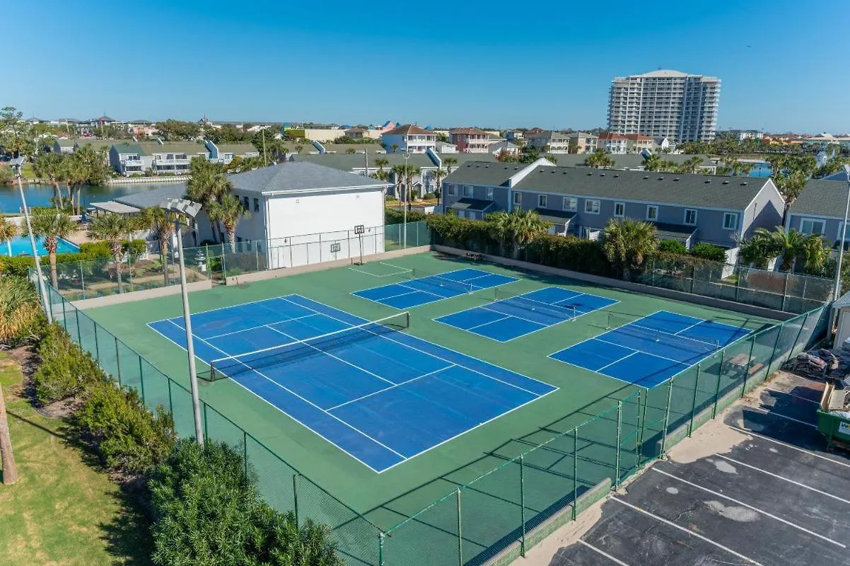 Holiday home 1125 Shoreline Towers Penthouse 3Bd Free Beach Set Garage Space Destin