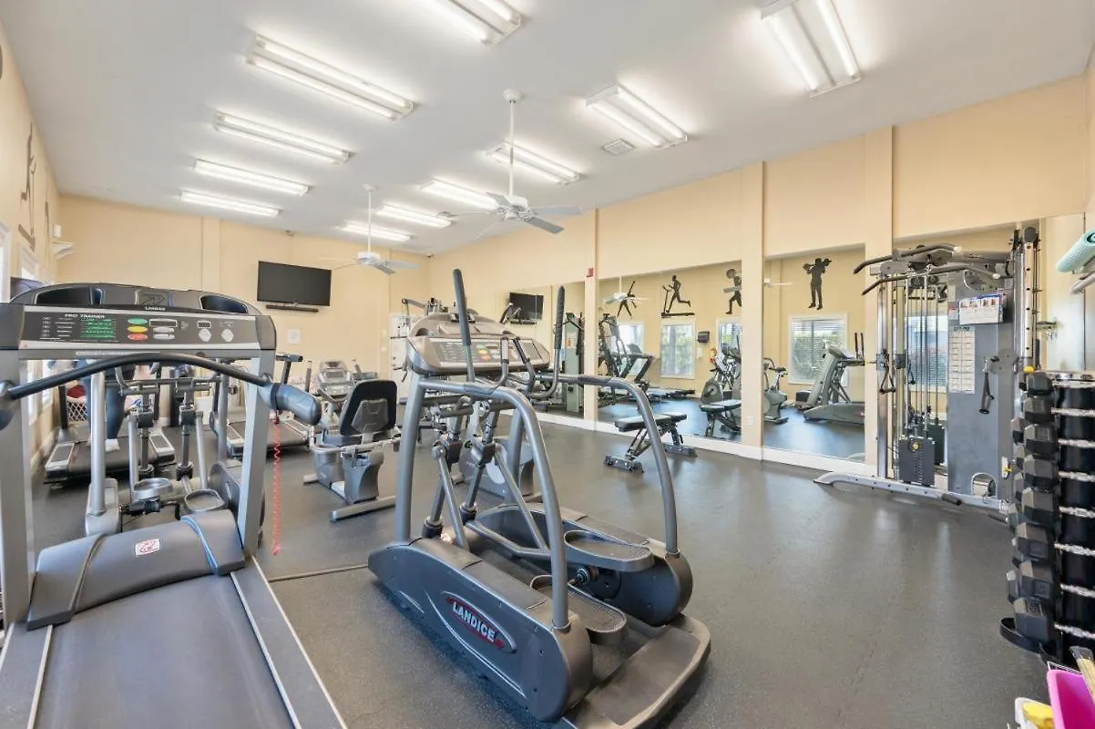 1125 Shoreline Towers Penthouse 3Bd Free Beach Set Garage Space Destin Holiday home