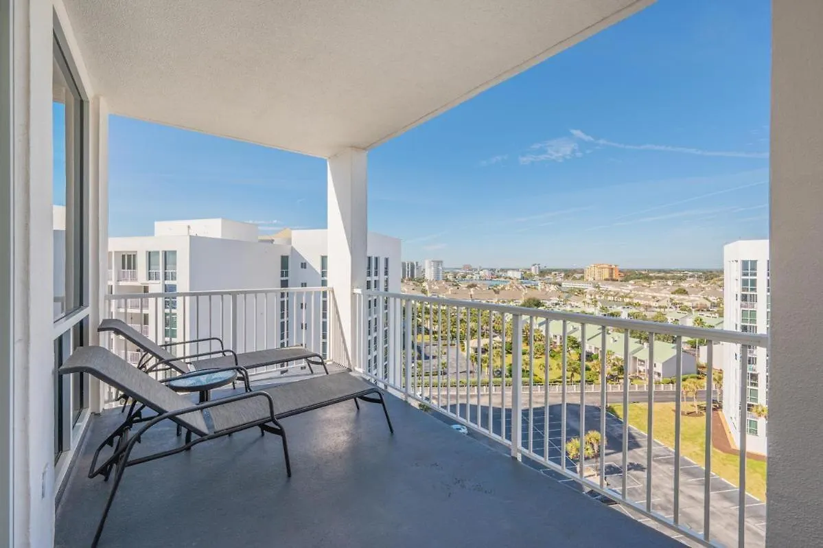 1125 Shoreline Towers Penthouse 3Bd Free Beach Set Garage Space Destin