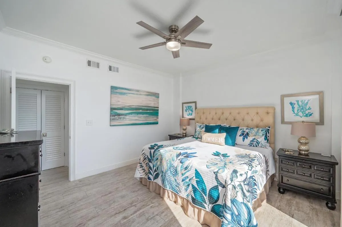 1125 Shoreline Towers Penthouse 3Bd Free Beach Set Garage Space Destin 0*,