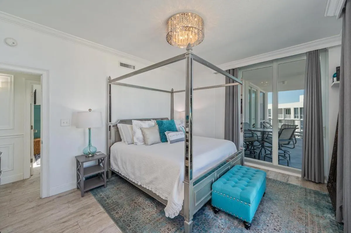 1125 Shoreline Towers Penthouse 3Bd Free Beach Set Garage Space Destin